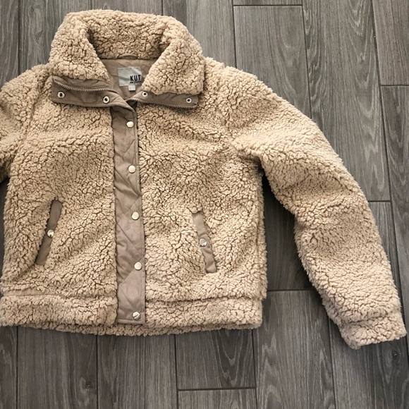 Kut from the Kloth|Tan Teddy jacket with front pockets•••Perfect for fall/winter - Picture 5 of 15